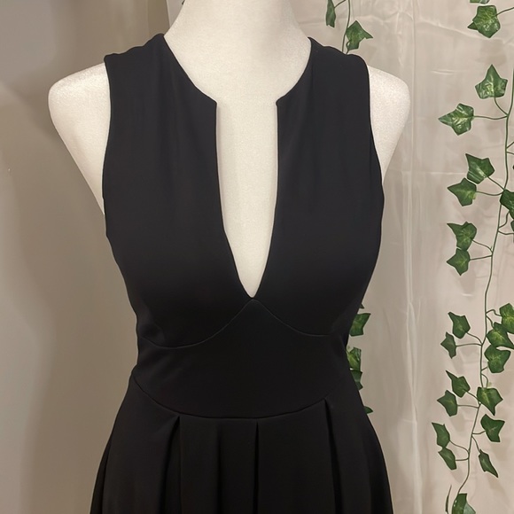 🚨🚨ON SALE FOR TONIGHT!WINDSOR LITTLE BLACK DRESS • SIZE SMALL • NEW WITH TAGS🚨🚨 - Picture 3 of 7